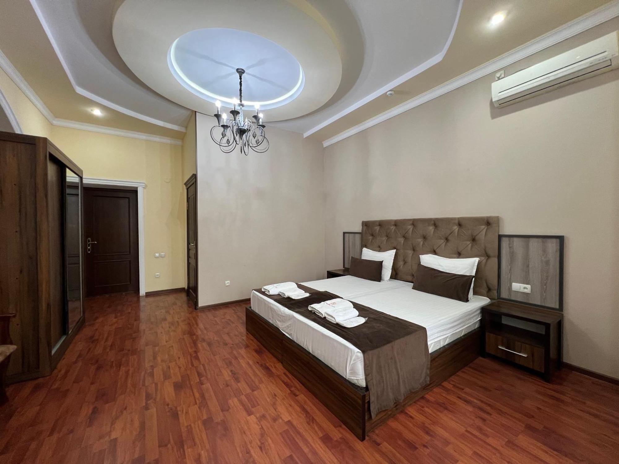 Art Elite Hotel ทาชเคนต์ ภายนอก รูปภาพ