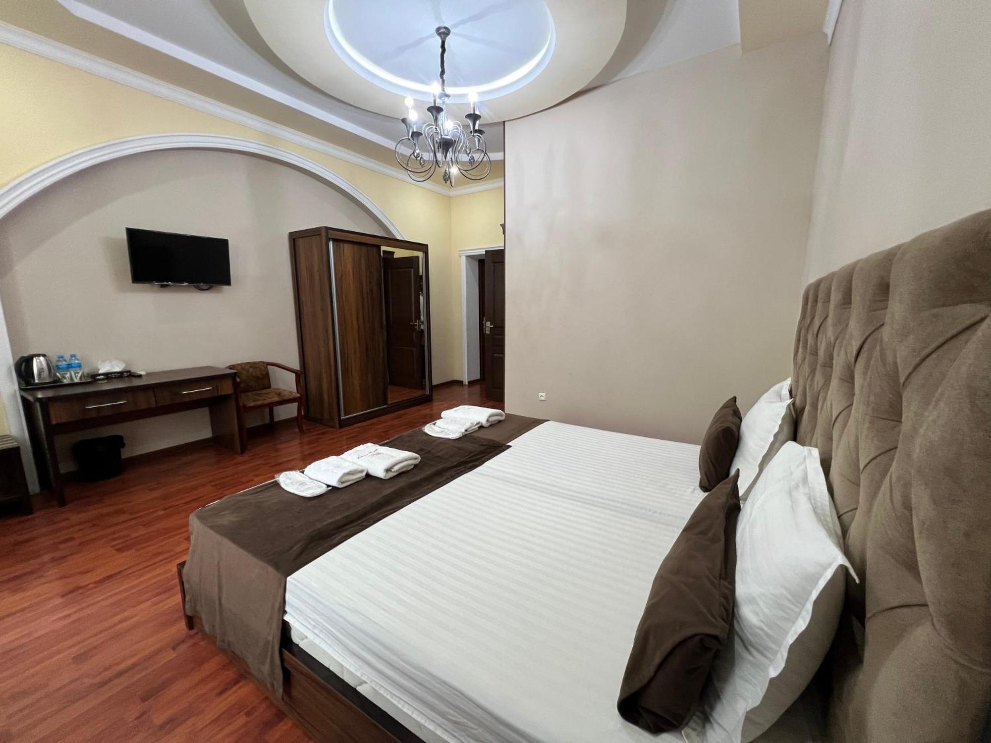 Art Elite Hotel ทาชเคนต์ ภายนอก รูปภาพ